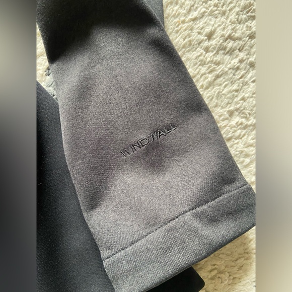 The North Face Soft Shell Jacket - Picture 5 of 10